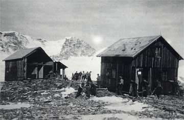 The Quintino Sella Hut in 1945